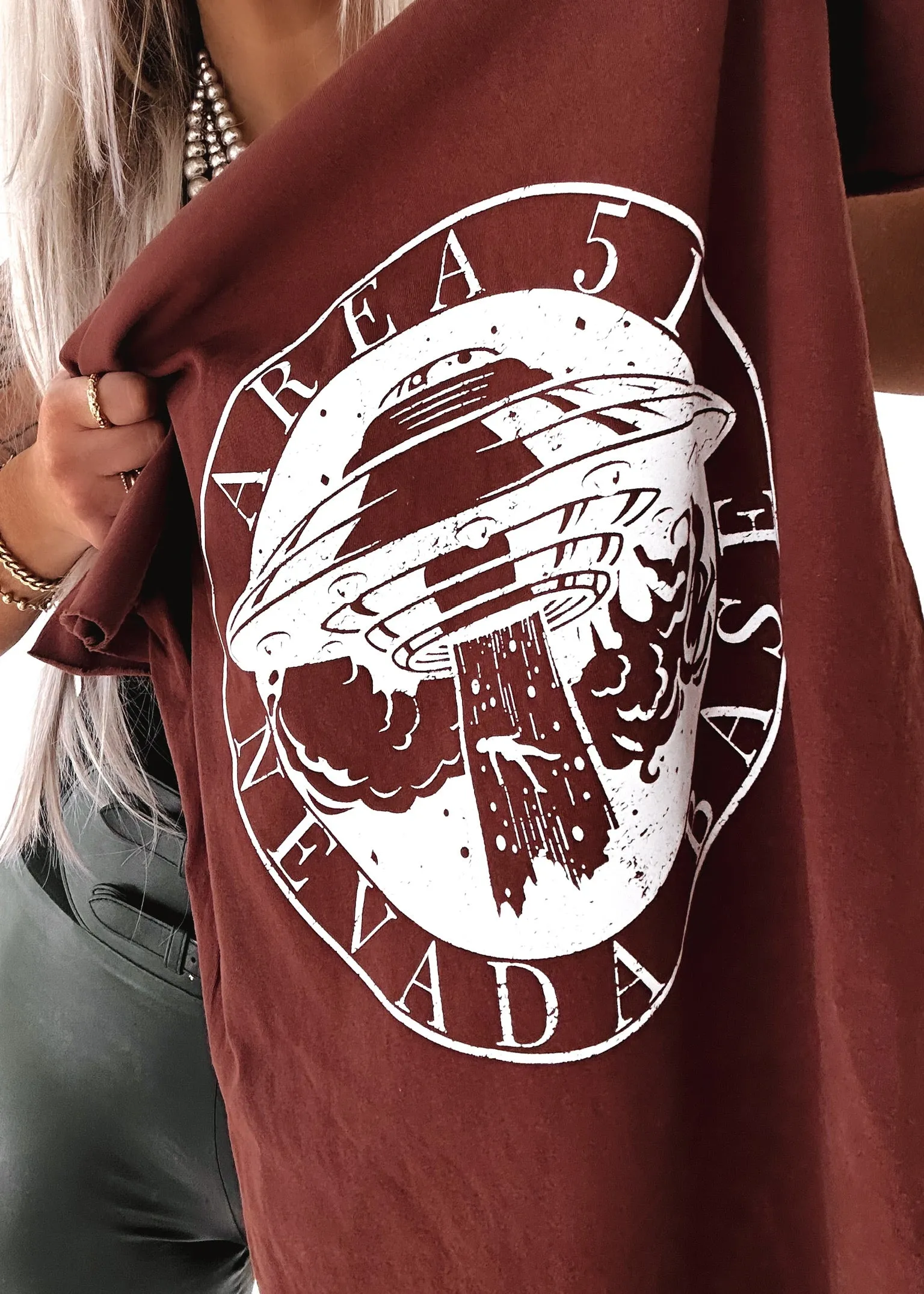AREA 51 SIDE SLIT TEE
