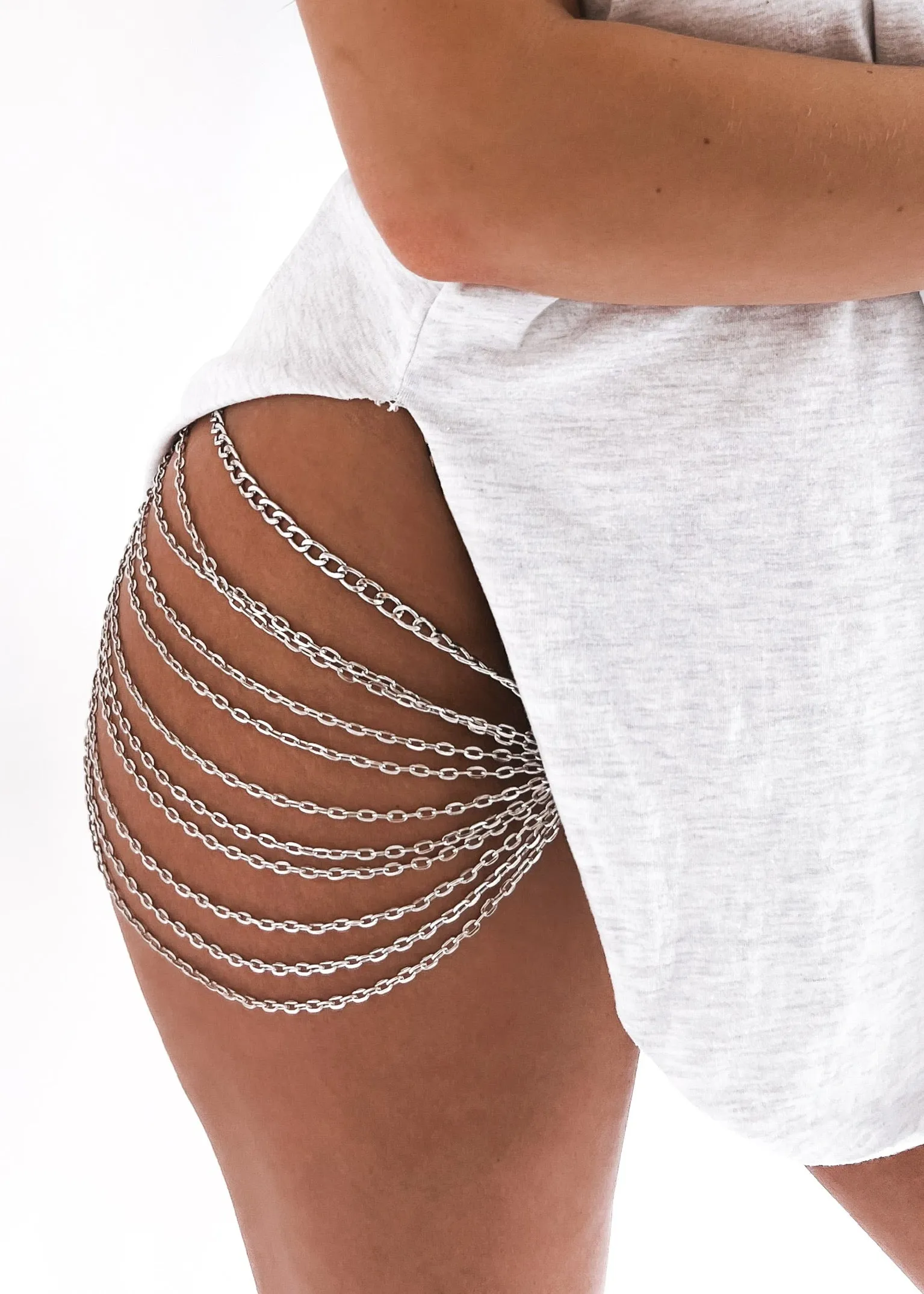 BITE ME SIDE SLIT TEE