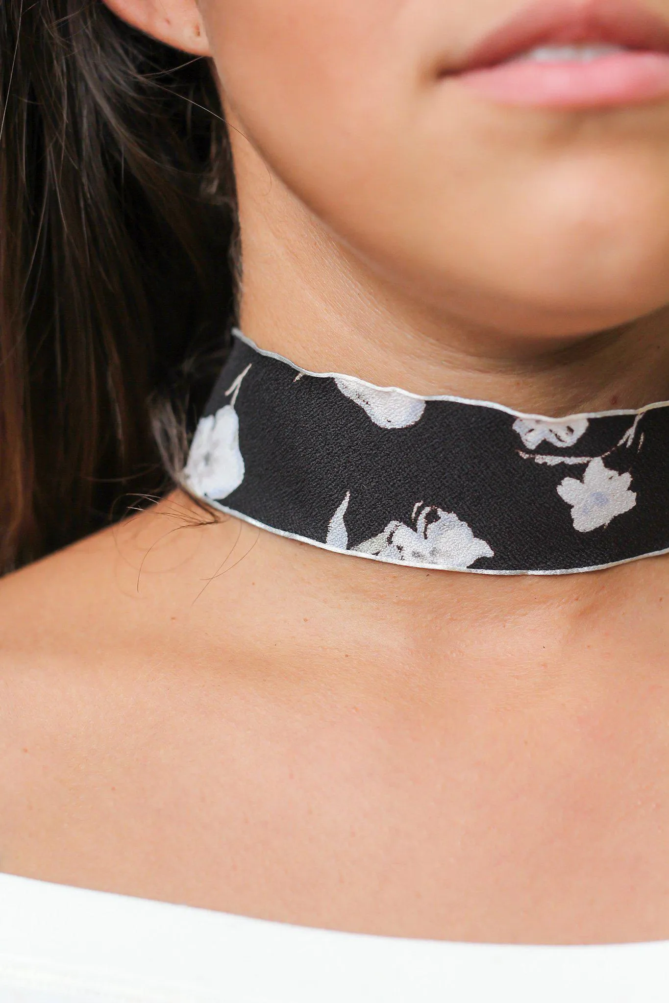 Black Rose Printed Choker