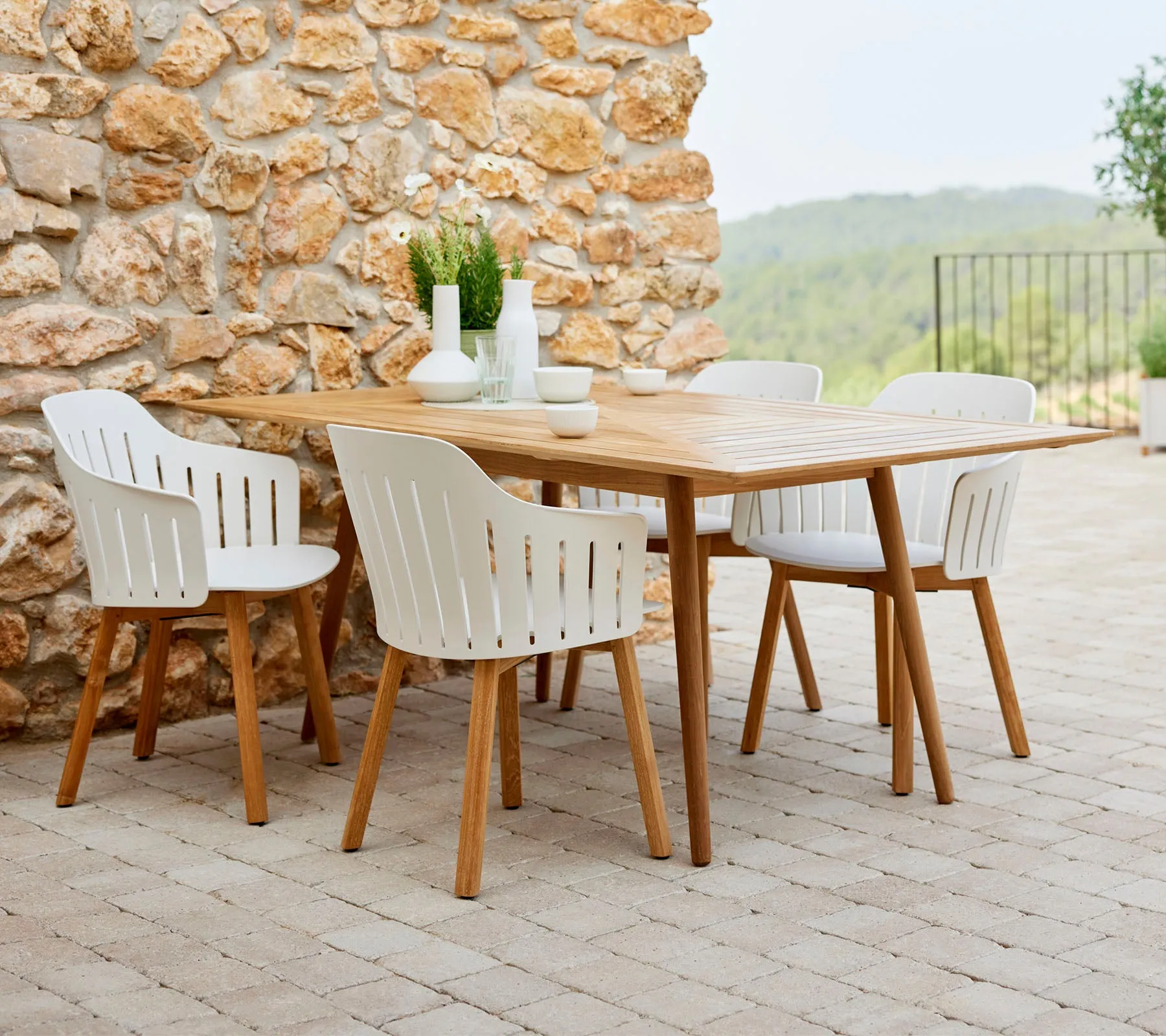 Define dining table, 180x90 cm