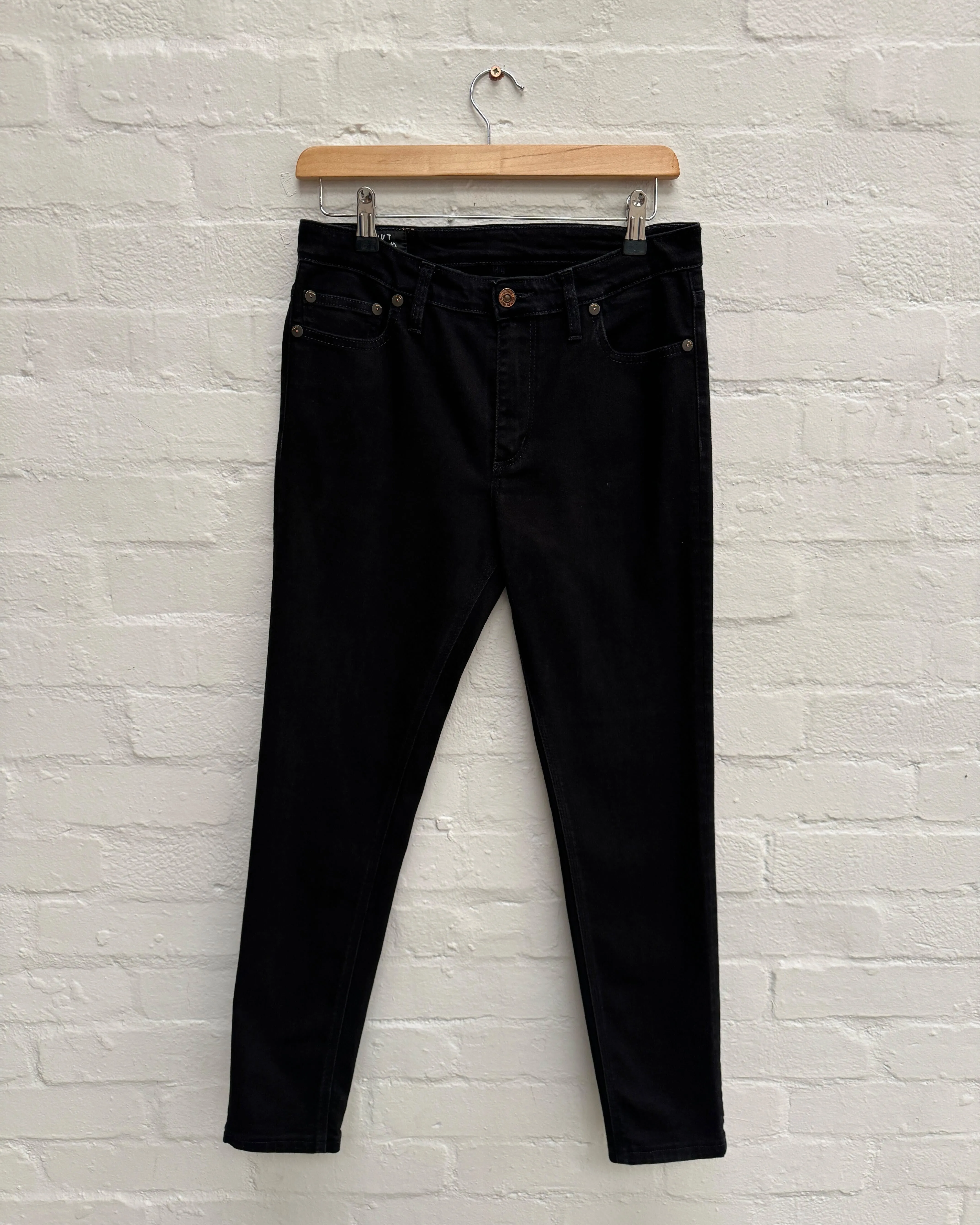 DJB0078 - Dina - W28 L27