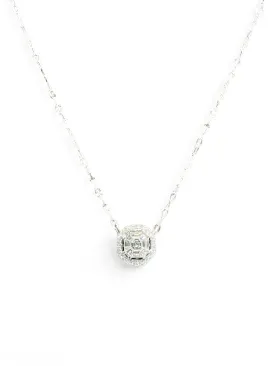 FACE LOOKING ASSCHER HALO PENDANT