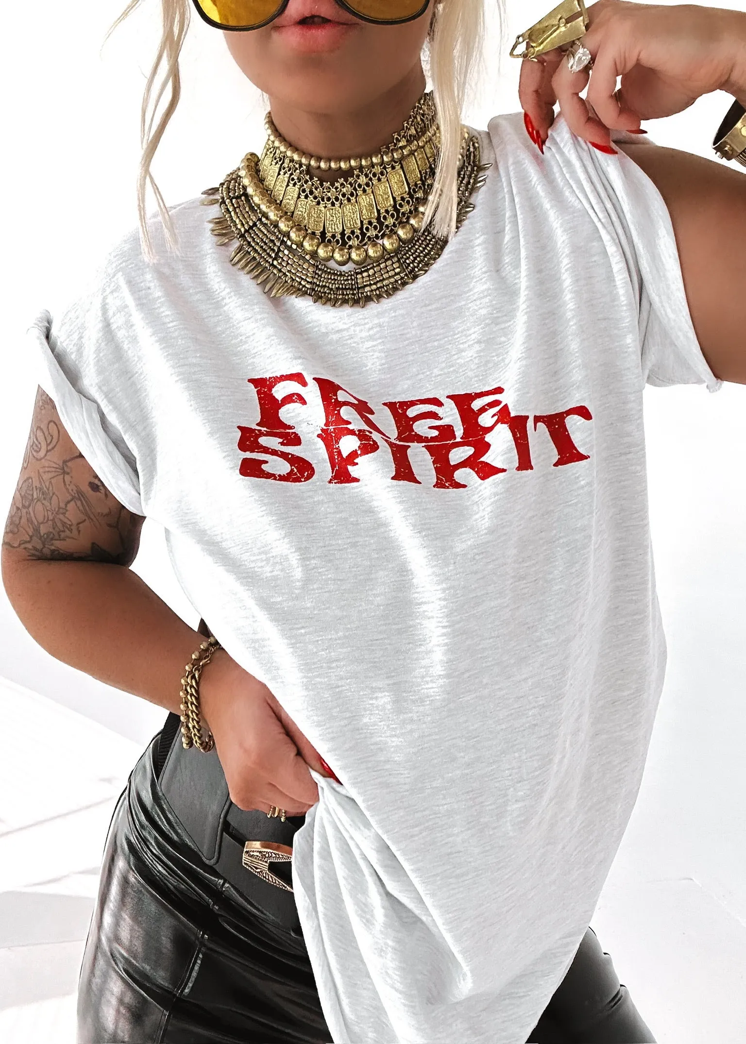 FREE SPIRIT SIDE SLIT TEE