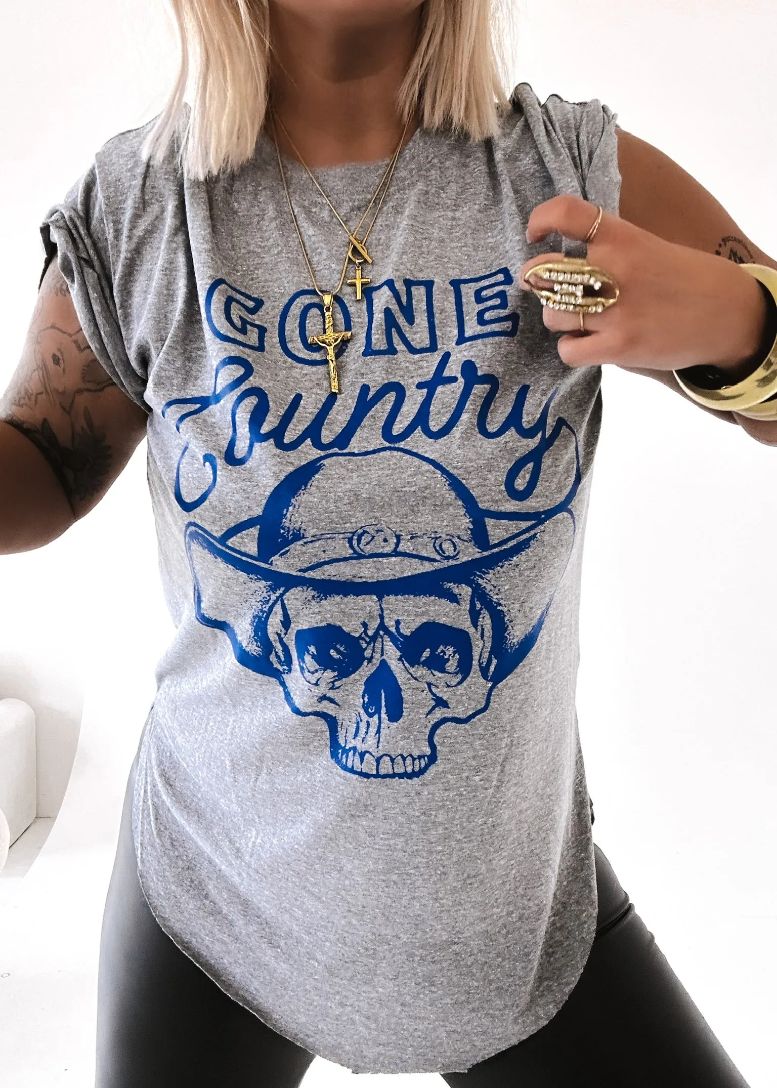 GONE COUNTRY SIDE SLIT TEE