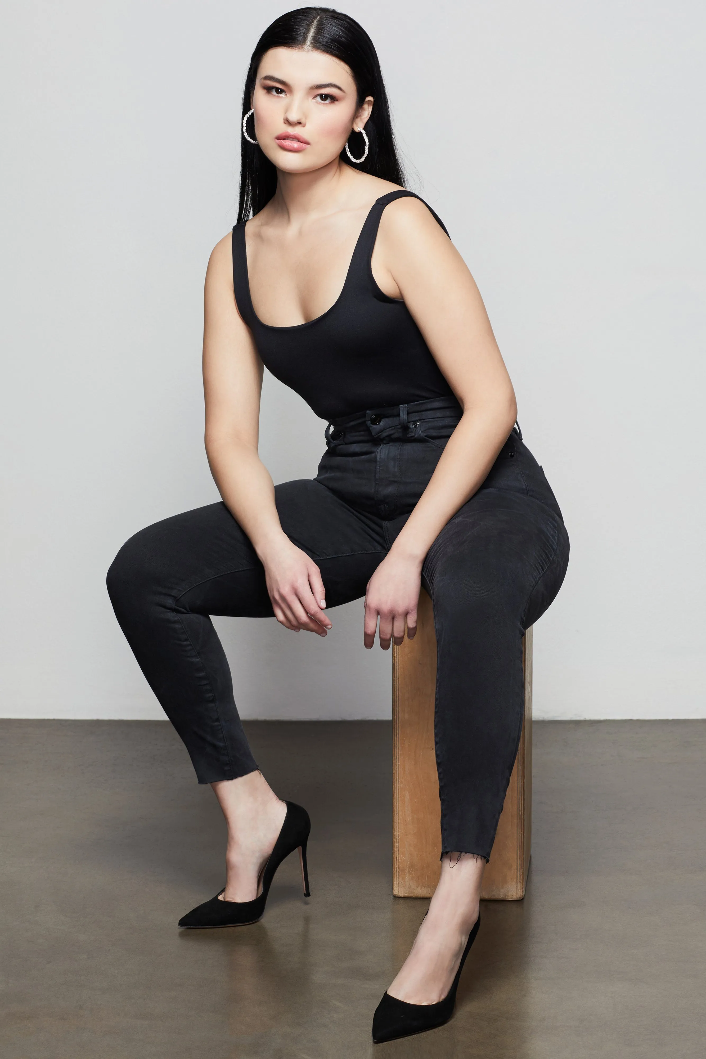 GOOD WAIST CROP W/ RAW EDGE | BLACK091