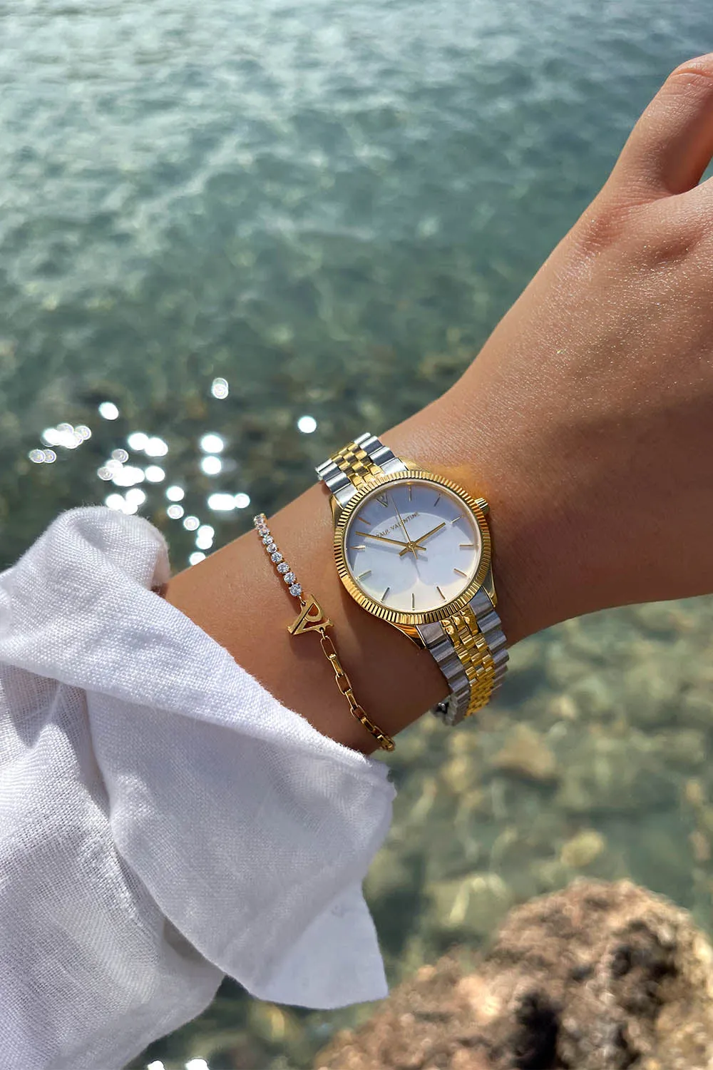 Iconia Gold Silver