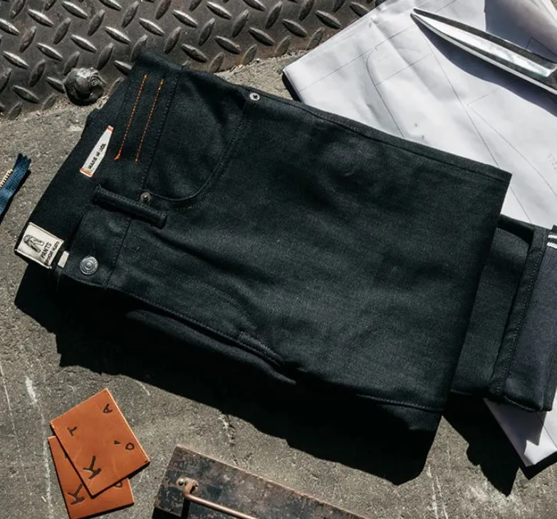 Kato CORE - The Scissors Slim Tapered 10.5 oz Denim - Black Raw