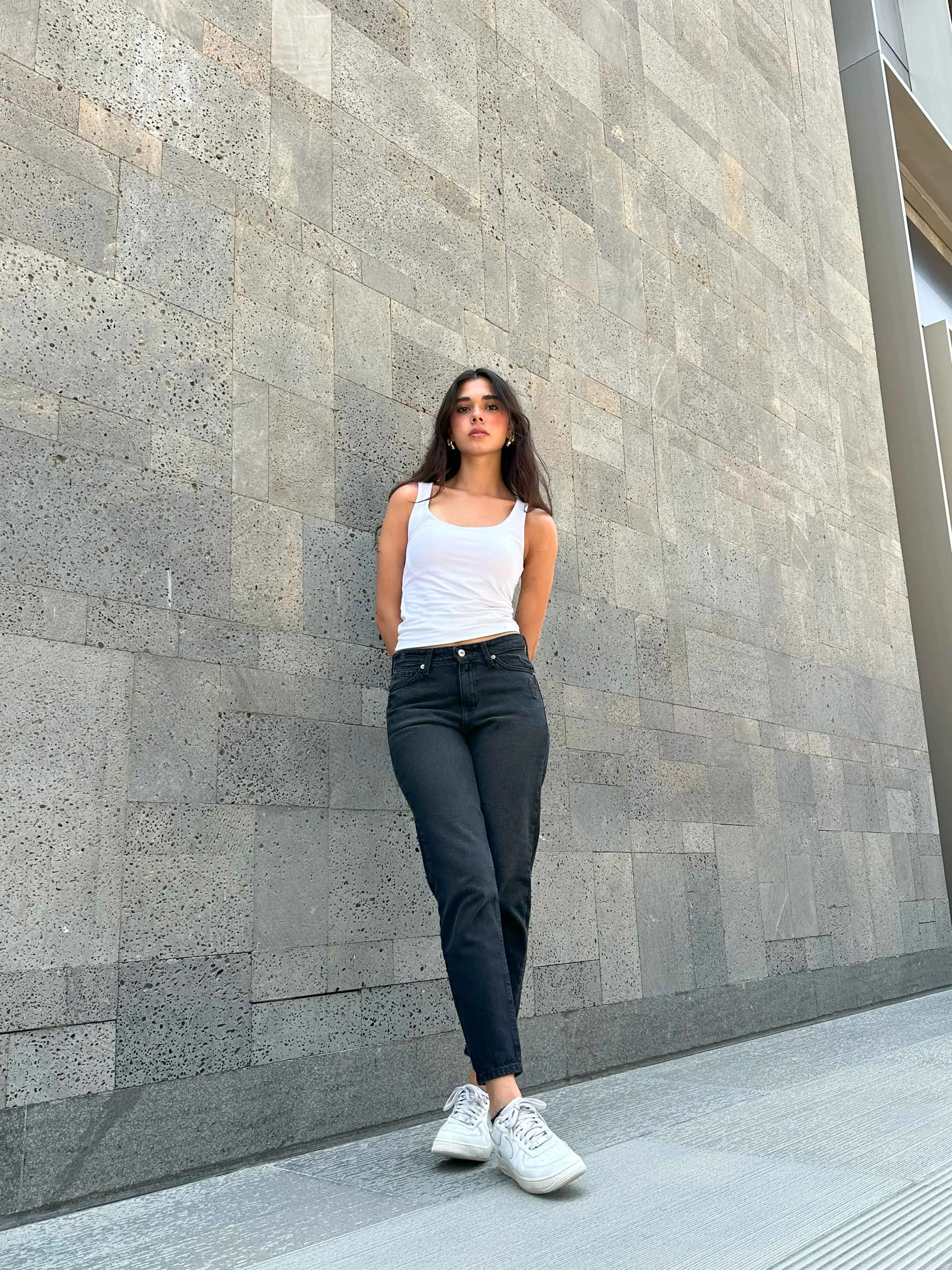Mom-Fit - Charcoal Black.
