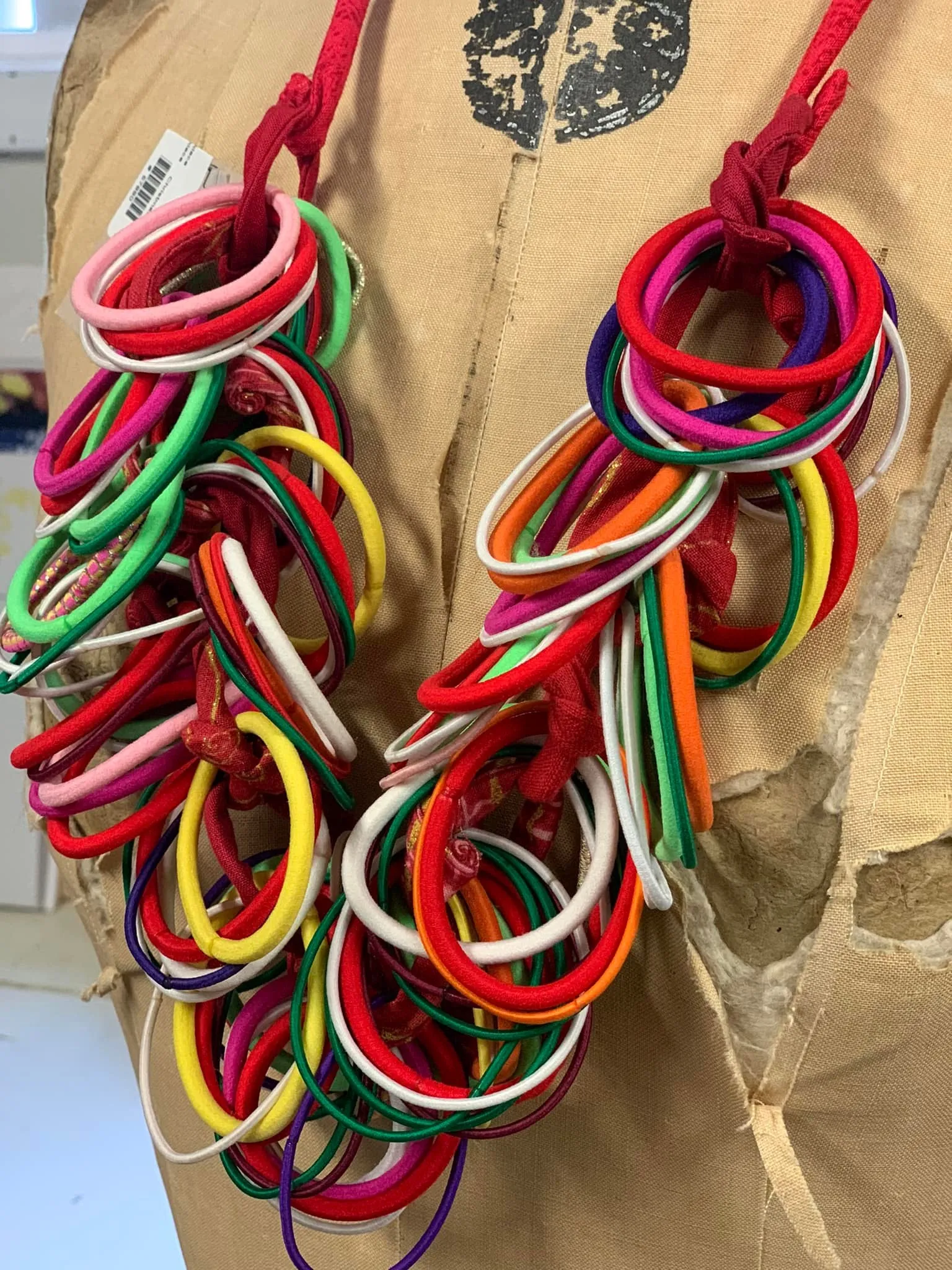 N01 Holiday Loopy Necklace-Christmas