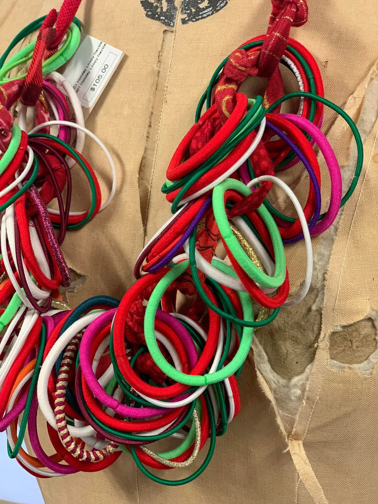 N01 Holiday Loopy Necklace-Christmas