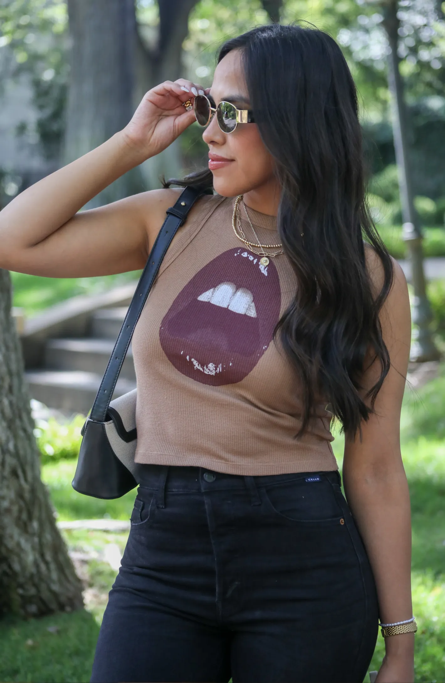 Open Mouth Brown Graphic Tank Top