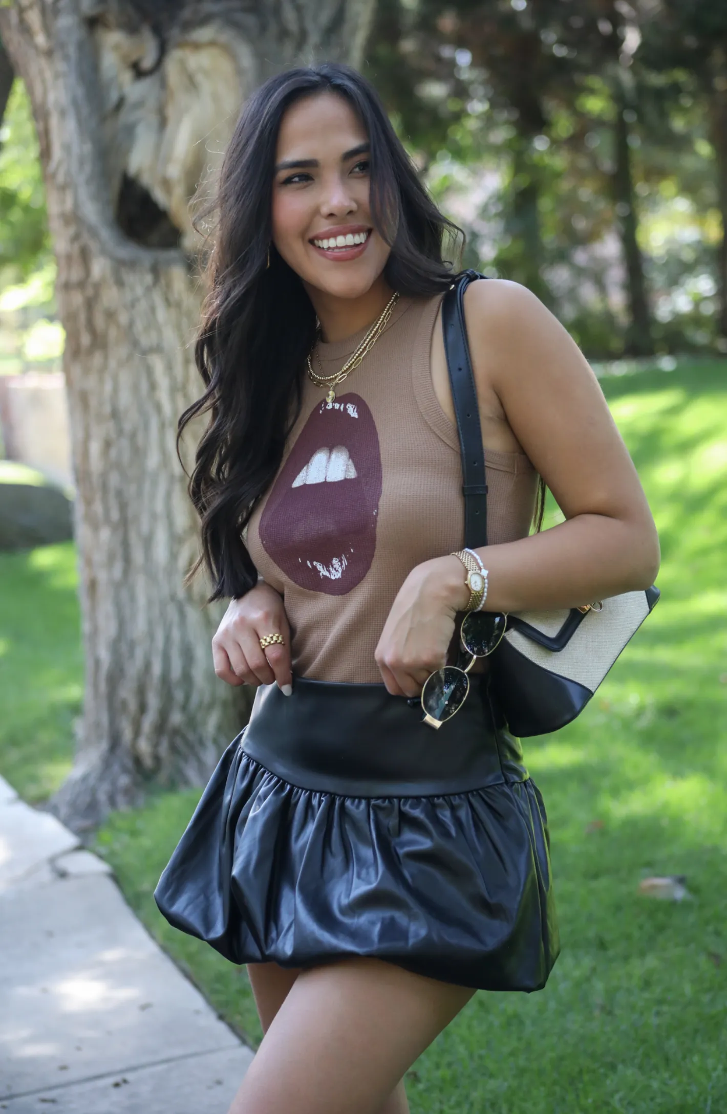 Open Mouth Brown Graphic Tank Top