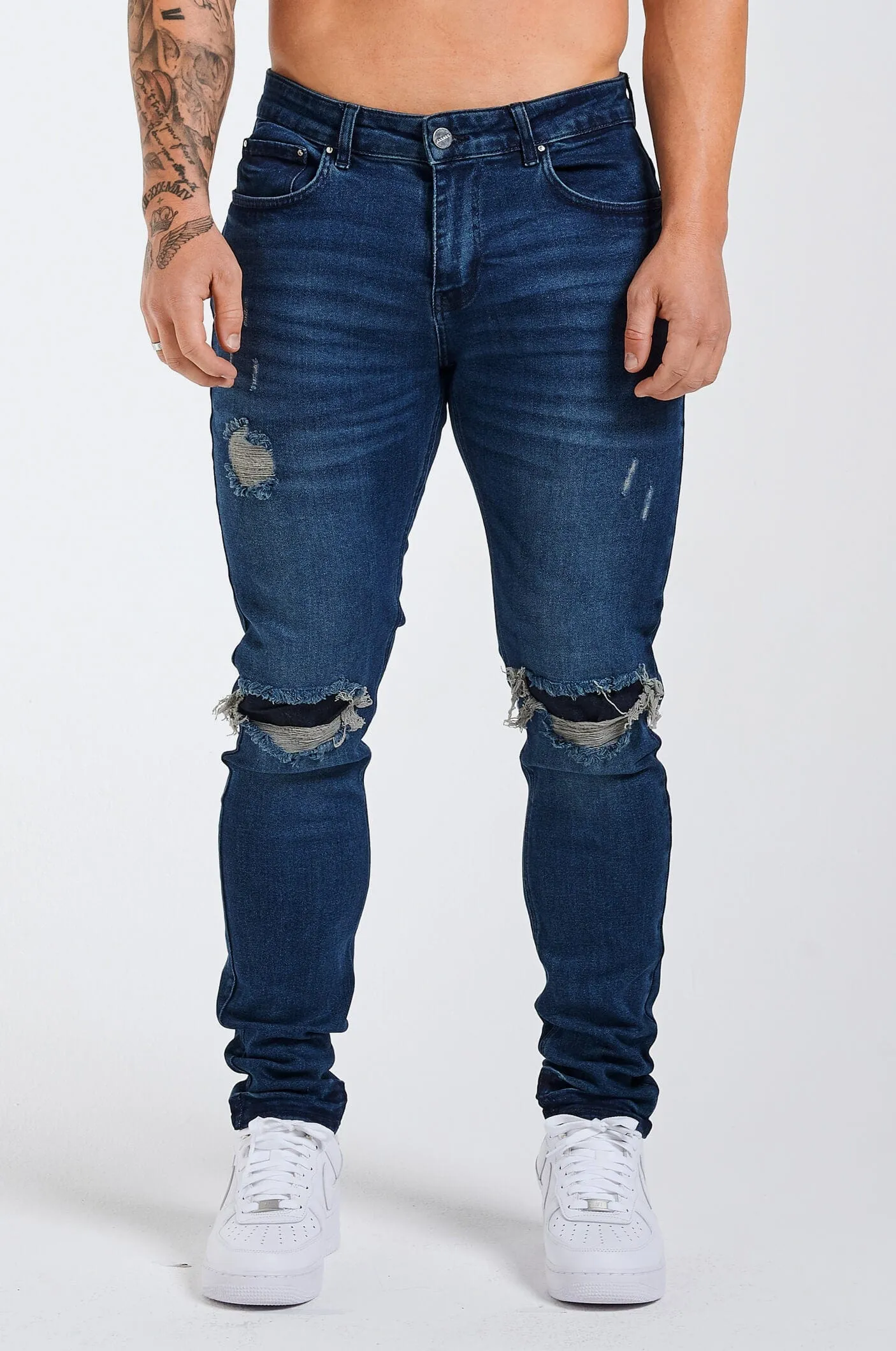 SLIM FIT JEANS 2.0 DISTRESSED AND PATCHED - DARK BLUE