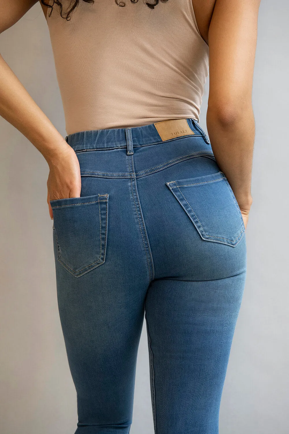 Ultimate Jeggings - Mid Blue